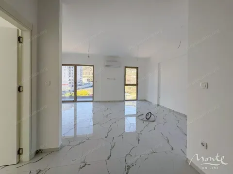 Prodaja, trosoban stan, 105m², Budva, Crna Gora - image 2