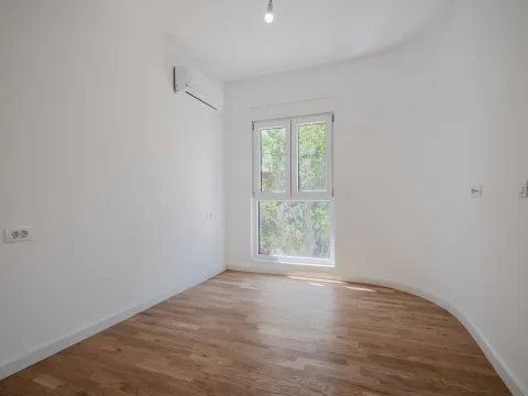 Sale, two bedroom apartment, 70m², Makedonsko naselje, Bar - image 6