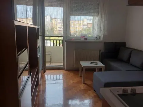 Izdavanje, garsonjera, 23m², Grbavica, Novi Sad Sve Podlokacije - image 2
