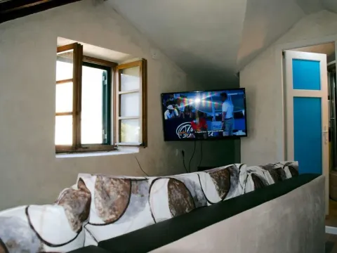 Sale, house, 200m², Dobrota, Kotor - image 4