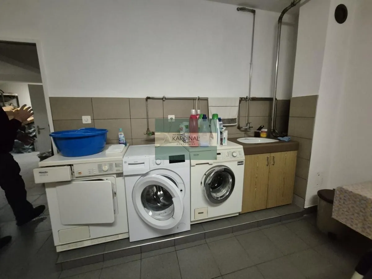 Prodaja, kuća, 528m², Budžino brdo, Jagodina