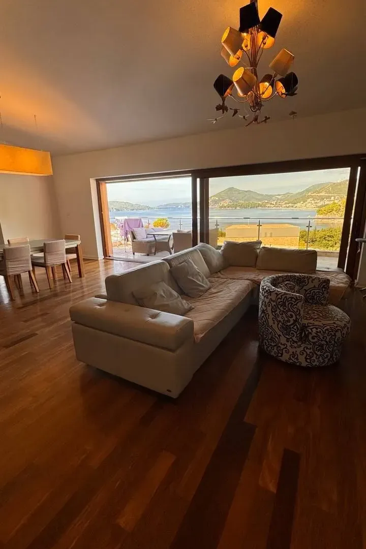 Sale, three bedroom apartment, 151m², Kamenovo, Budva