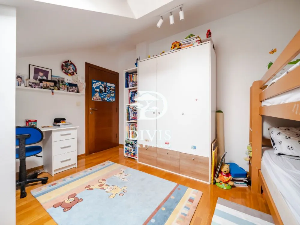 Rent, three bedroom apartment, 94m², Lion, Zvezdara Sve Podlokacije