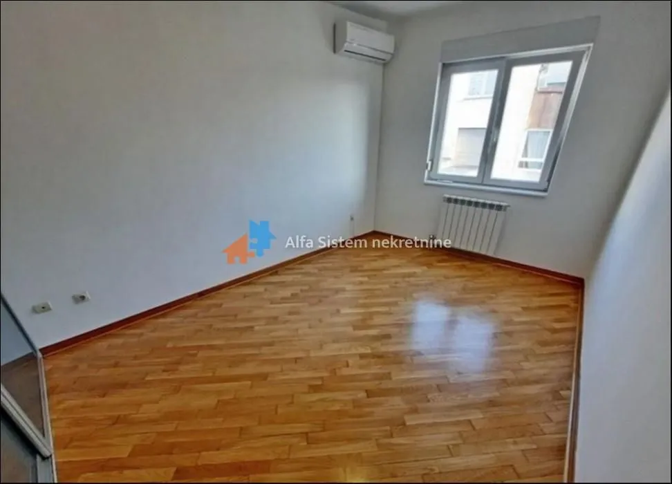 Izdavanje, stan, 172m², Vračar Sve Podlokacije, Beograd