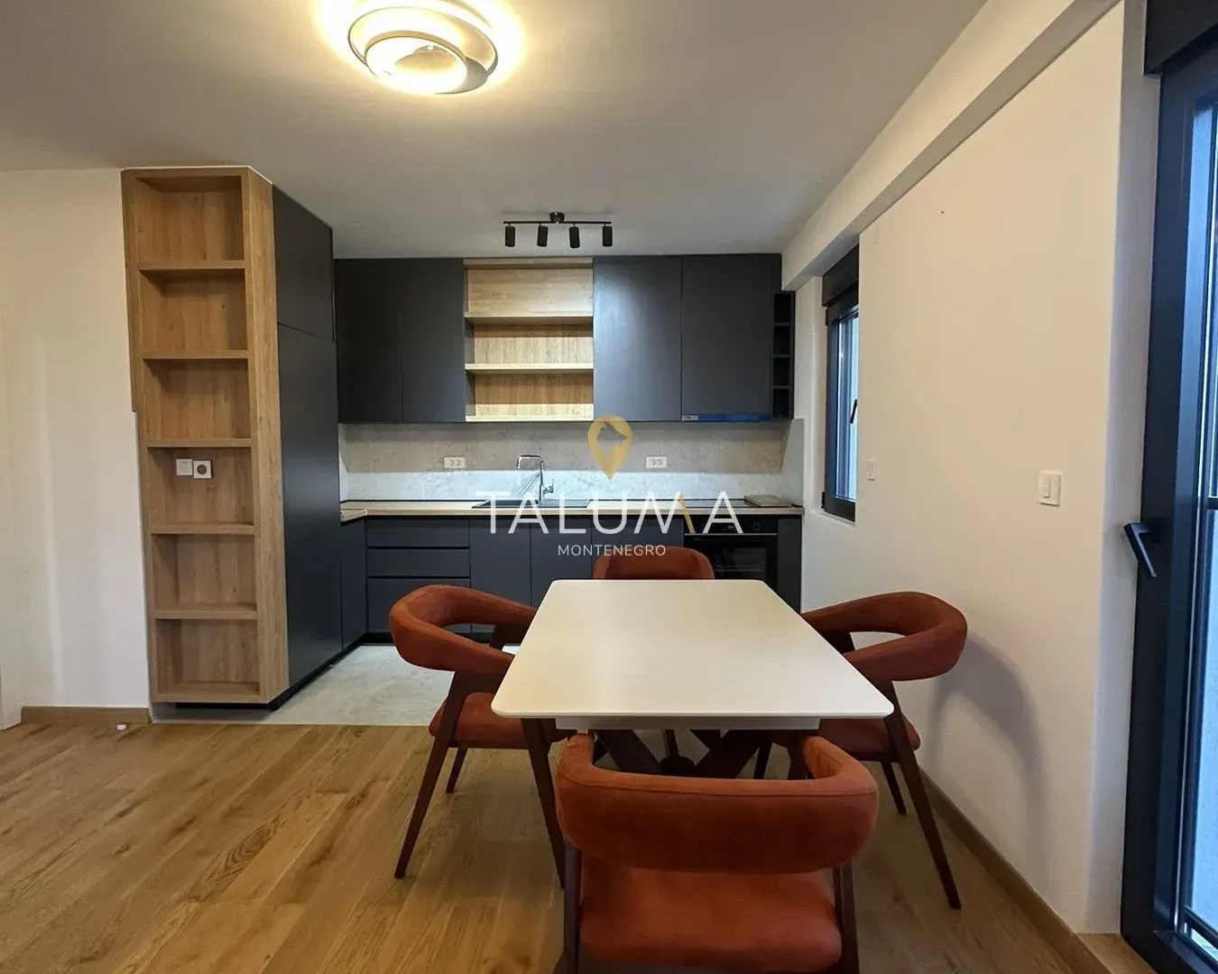 Prodaja, jednosoban stan, 56m², Tološi, Podgorica
