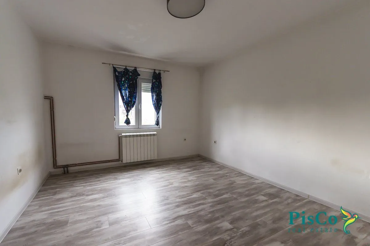 Rent, house, 180m², Blok 9, Podgorica