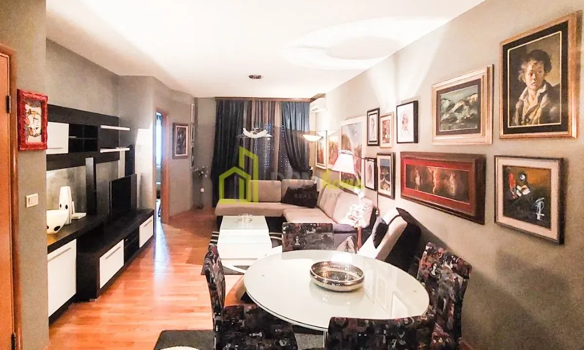 Izdavanje, trosoban stan, 105m², Preko Morače, Podgorica