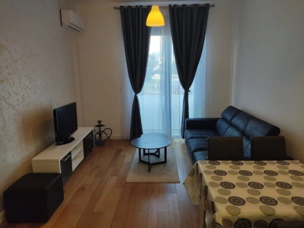 Izdavanje, jednosoban stan, 49m², City Kvart, Podgorica