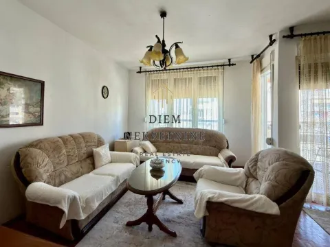 Rent, two bedroom apartment, 62m², Centar, Bar - image 9