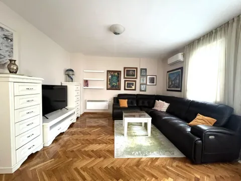 Rent, three bedroom apartment, 90m², Blok 6, Podgorica - image 2