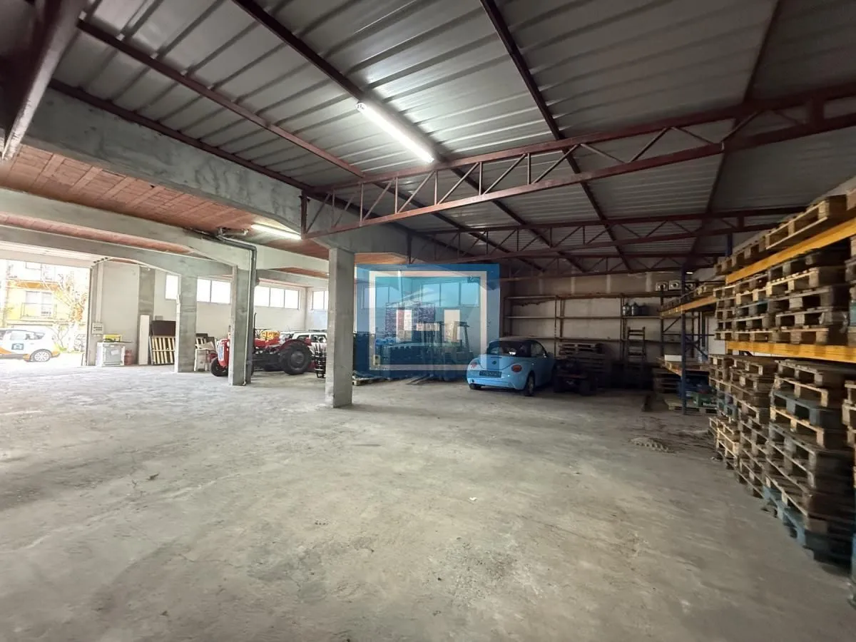 Rent, office space, 320m², Strelište, Jagodina