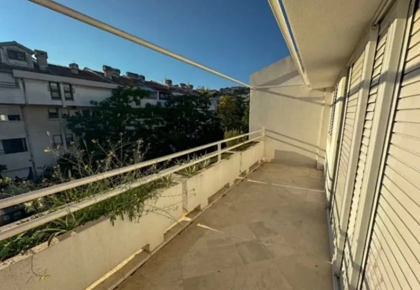 Izdavanje, trosoban stan, 114m², Momišići, Podgorica