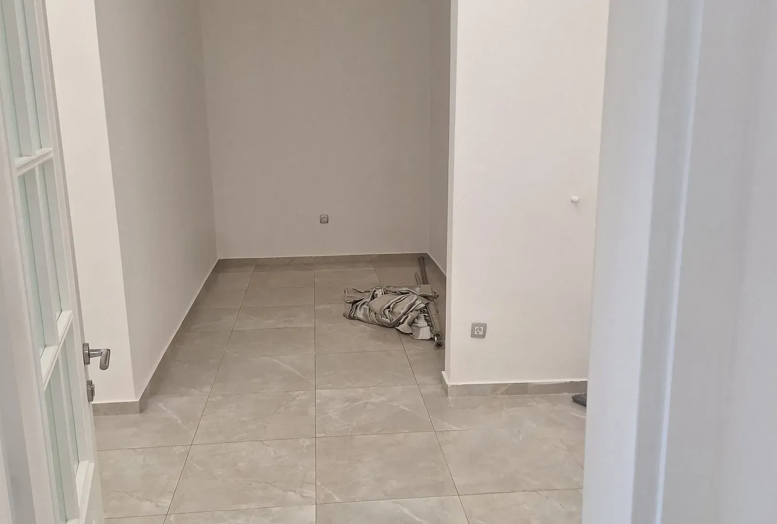 Rent, office space, 240m², Autobuska stanica, Podgorica