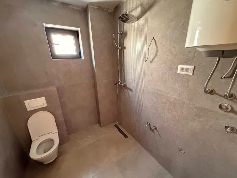 Sale, two bedroom apartment, 64m², Bečići, Budva - image 3