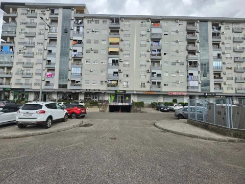 Rent, two bedroom apartment, 54m², Tuški Put, Podgorica - image 9