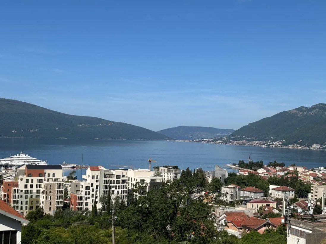 Sale, two bedroom apartment, 76m², Tivat, Crna Gora