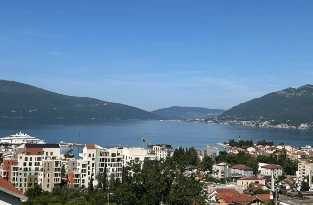 Sale, two bedroom apartment, 76m², Tivat, Crna Gora
