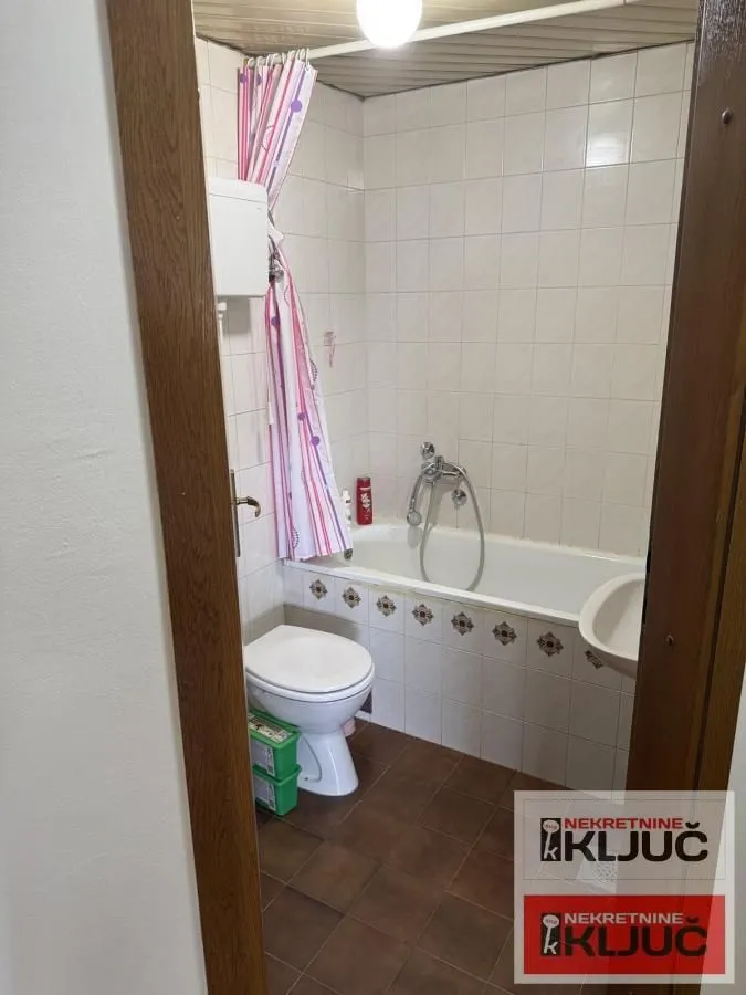 Prodaja, dvosoban stan, 73m², Novo naselje, Novi Sad