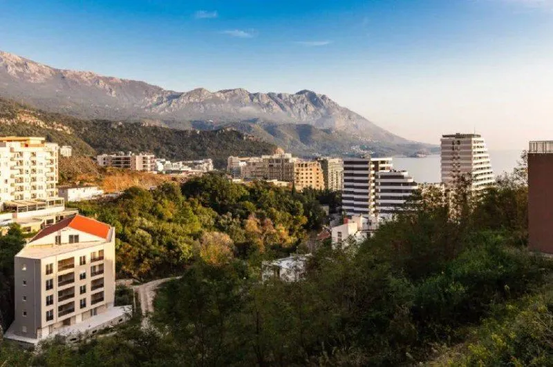 Rent, two bedroom apartment, 80m², Bečići, Budva