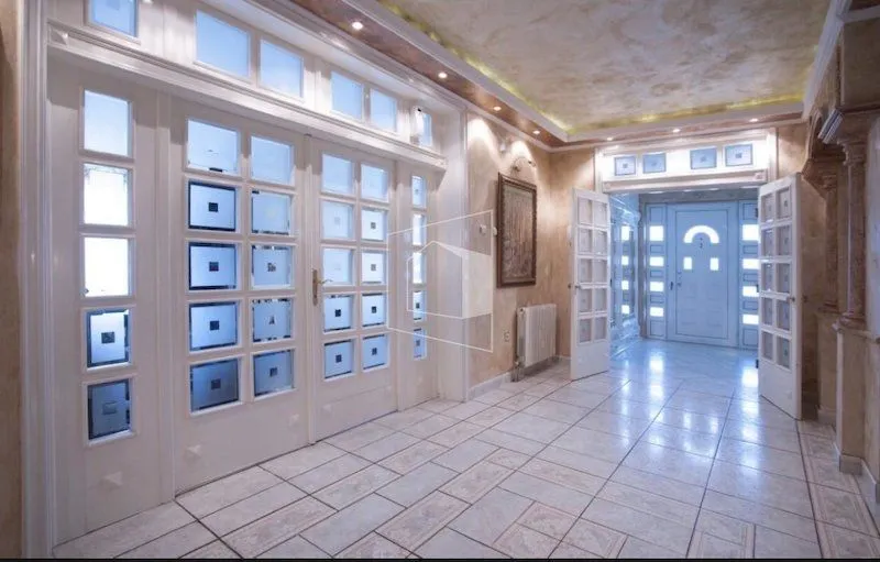 Rent, house, 680m², Tološi, Podgorica