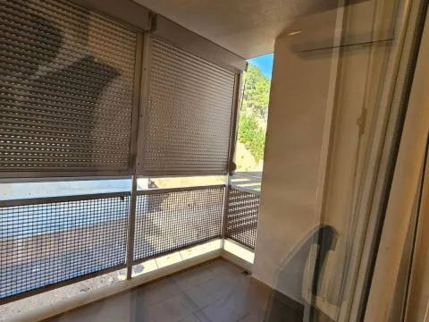 Izdavanje, trosoban stan, 78m², Dubovica, Budva - image 6