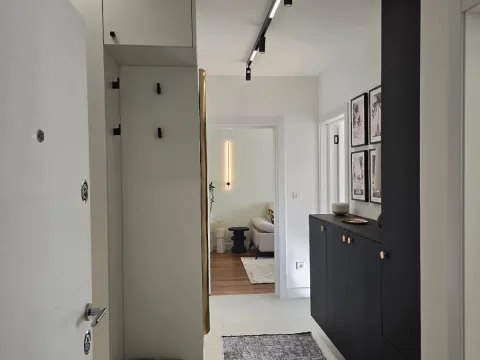 Prodaja, dvosoban stan, 70m², Tivat, Crna Gora - image 16