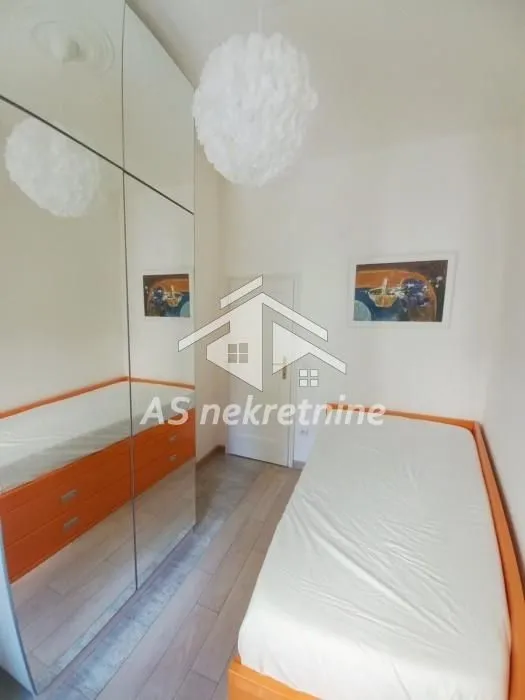 Rent, three bedroom apartment, 70m², Gundulićev Venac, Beograd
