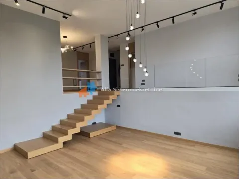 Izdavanje, četvorosoban stan, 120m², Stari Grad, Beograd - image 4