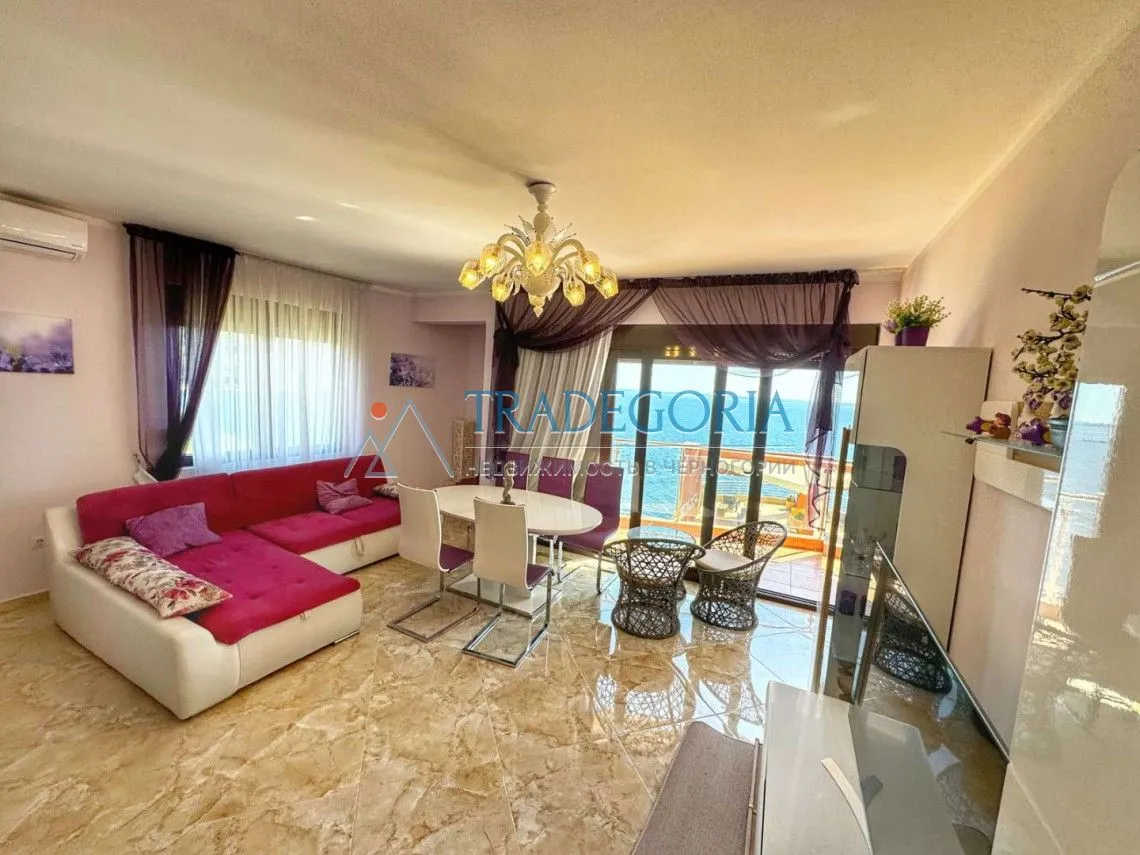 Prodaja, dvosoban stan, 74m², Dobra Voda, Bar