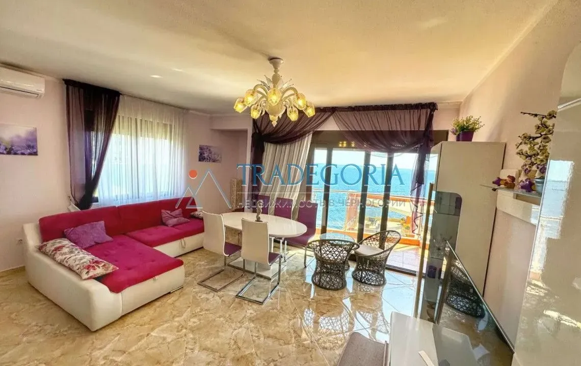 Prodaja, dvosoban stan, 74m², Dobra Voda, Budva