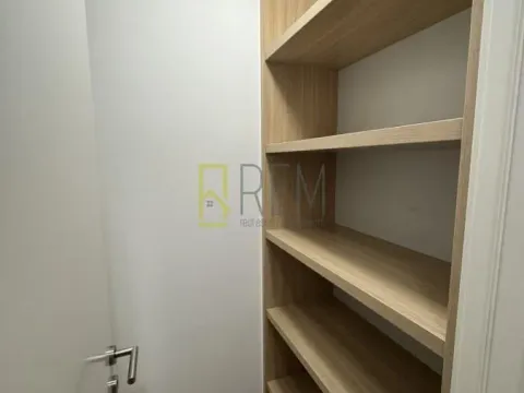 Izdavanje, trosoban stan, 161m², Gorica C, Podgorica - image 6