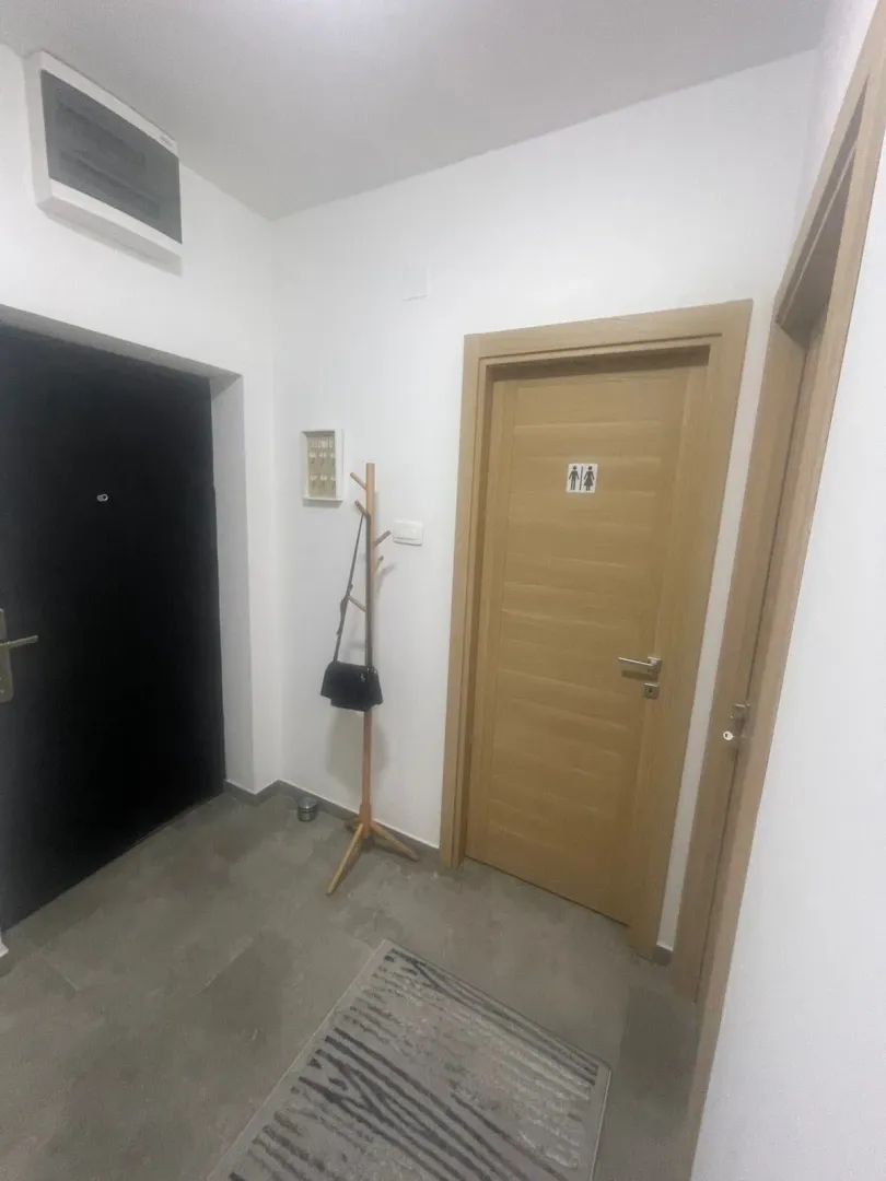 Izdavanje, dvosoban stan, 66m², Pobrežje, Podgorica