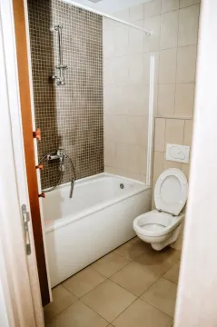 Rent, two bedroom apartment, 68m², City Kvart, Podgorica - image 12