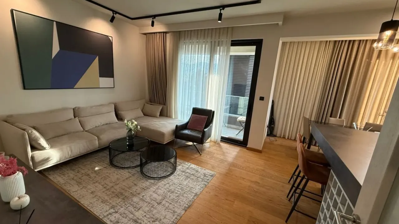 Izdavanje, dvosoban stan, 74m², Zagorič, Podgorica