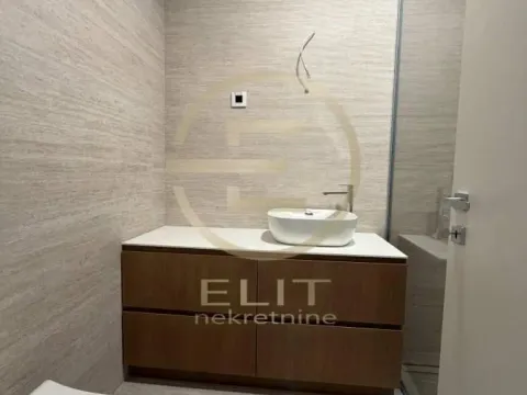 Prodaja, stan, 120m², Stari grad, Novi Sad - image 17