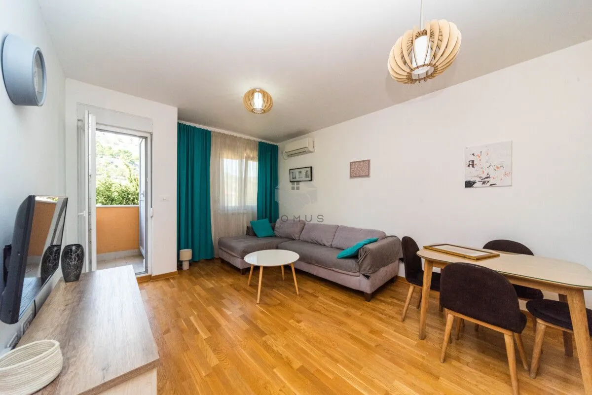 Izdavanje, jednosoban stan, 44m², City Kej, Podgorica