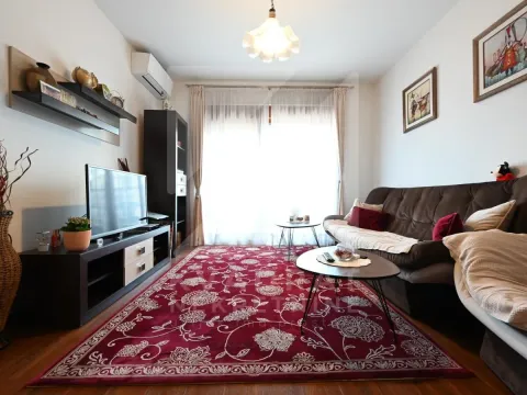 Izdavanje, jednosoban stan, 52m2, Master Kvart, Podgorica Izdavanje, jednosoban stan, 52m2, Master Kvart, Podgorica