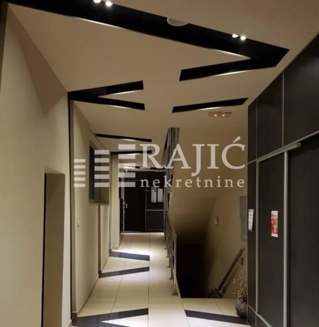 Rent, three bedroom apartment, 88m², Stari Grad, Beograd