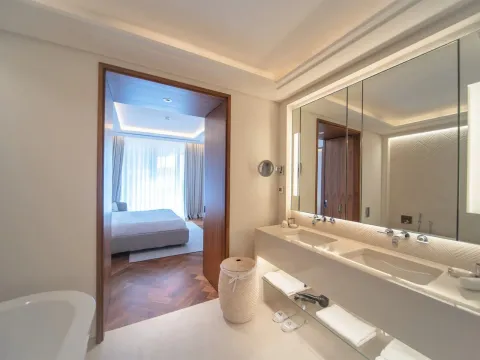 Rent, one bedroom apartment, 81m², Porto Montenegro, Tivat - image 13