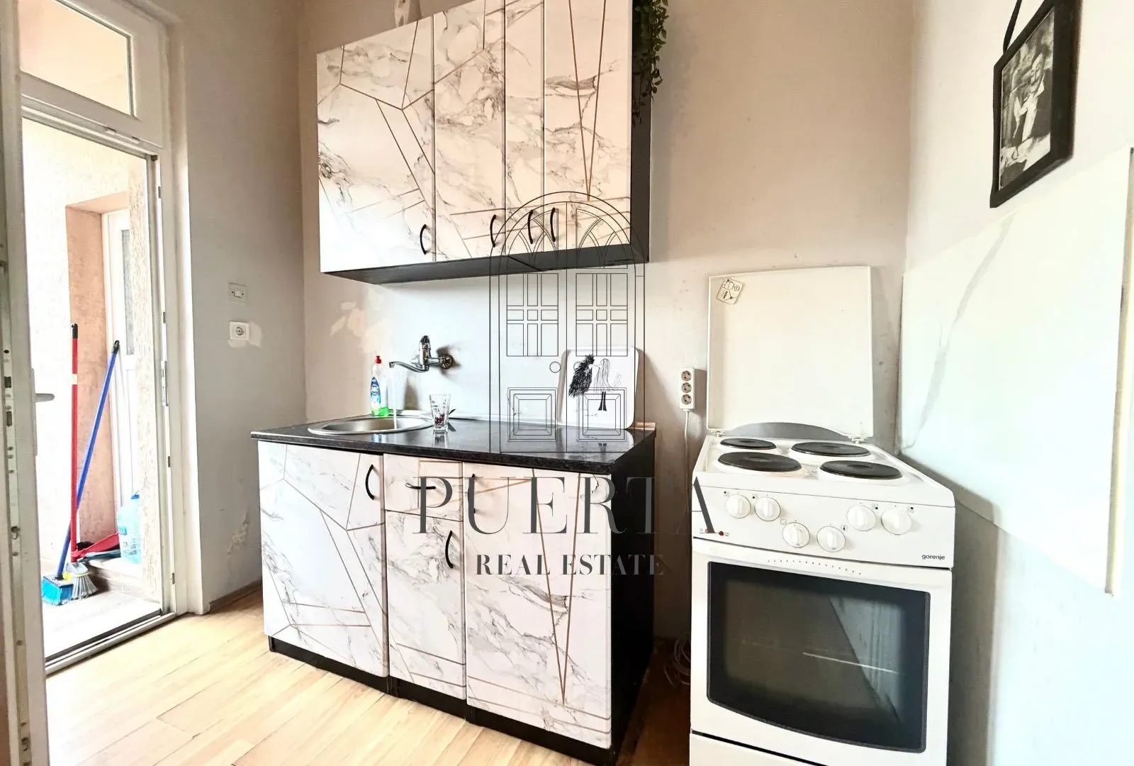 Prodaja, trosoban stan, 70m², Centar, Podgorica