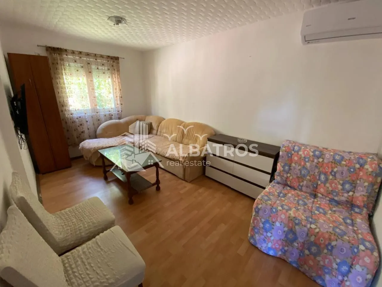 Sale, house, 55m², Sečanj, Srbija