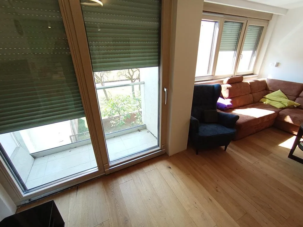 Prodaja, trosoban stan, 114m², Blok 5, Podgorica