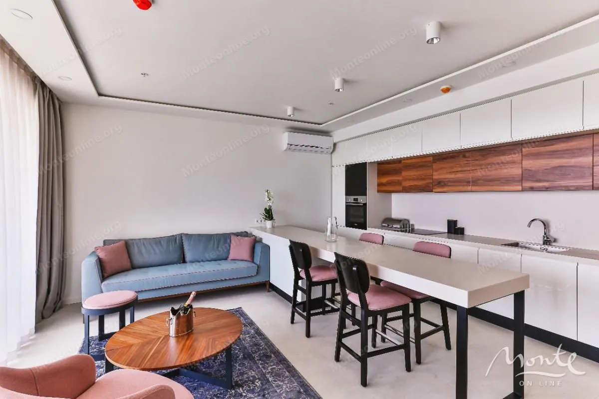 Prodaja, dvosoban stan, 75m², Rafailovići, Budva