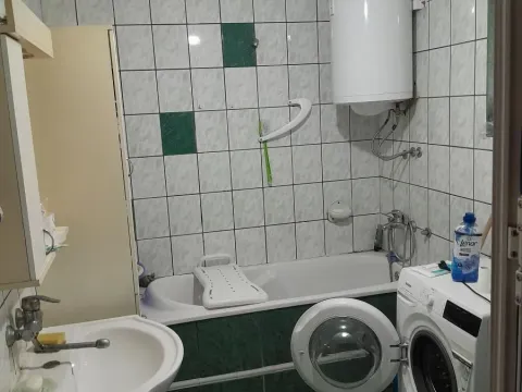 Prodaja, kuća, 240m², Sajlovo, Novi Sad Sve Podlokacije - image 9