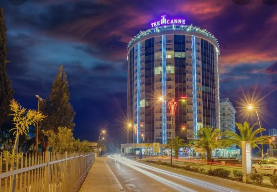 Sale, two bedroom apartment, 77m², Tree cane, Budva