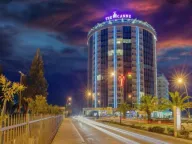 Sale, two bedroom apartment, 77m², Tree cane, Budva - image 1