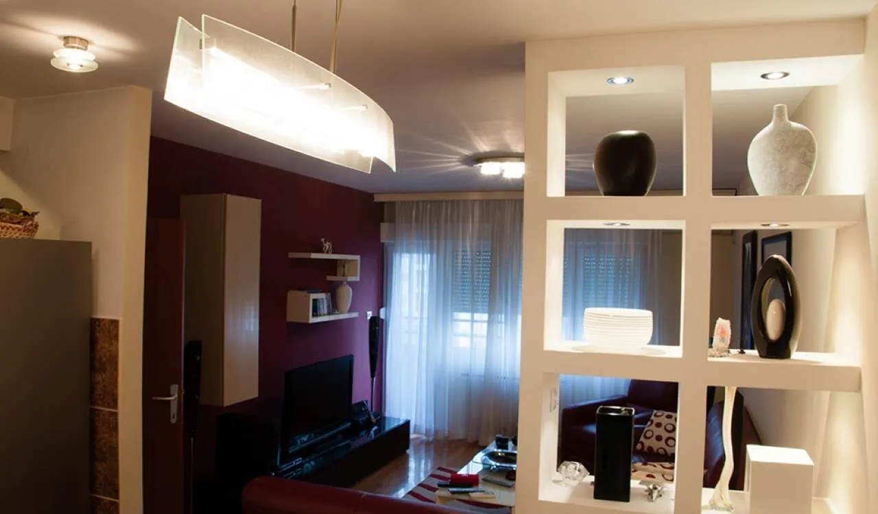 Izdavanje, dvosoban stan, 70m², Podgorica, Crna Gora