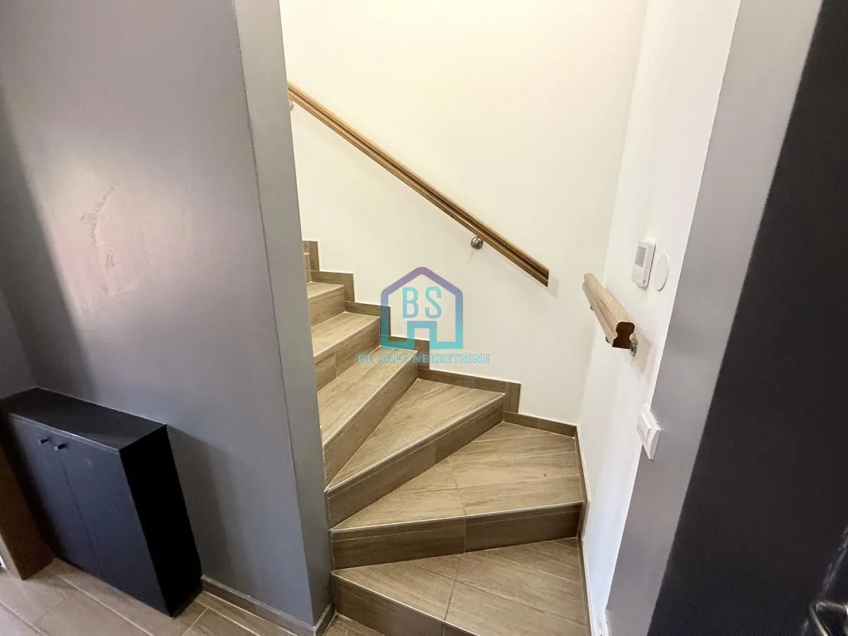 Prodaja, četvorosoban stan, 73m², Alibegovac, Petrovaradin