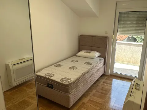 Rent, two bedroom apartment, 62m², Momišići, Podgorica - image 11