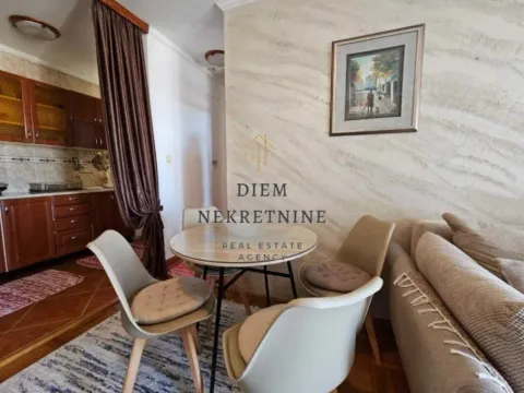 Izdavanje, stan, 53m², Centar, Bar - image 3